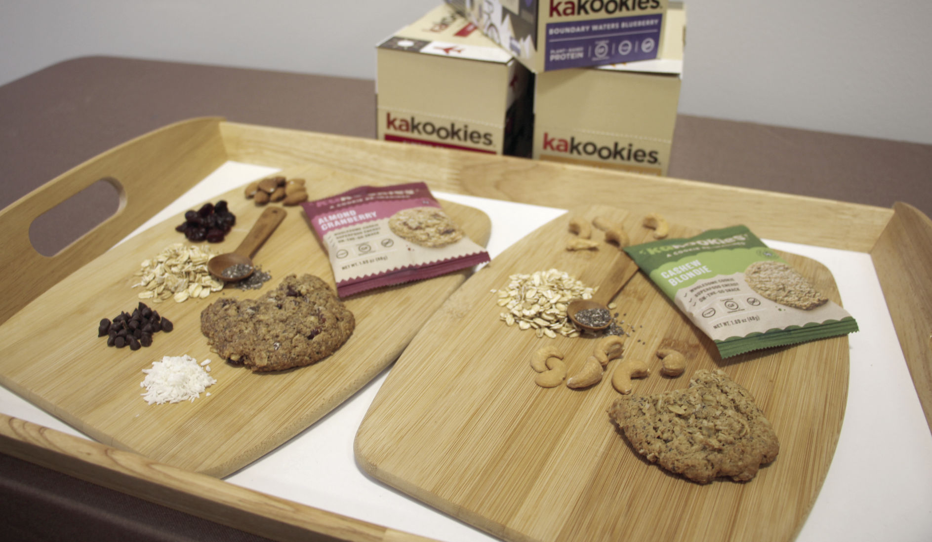 fw05nwKakookies2.jpg